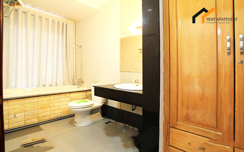 1161 bathtub apartment
