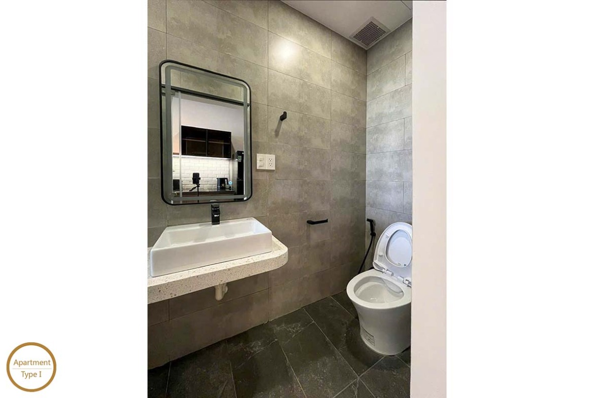 ID 2034 - balcony - bathroom
