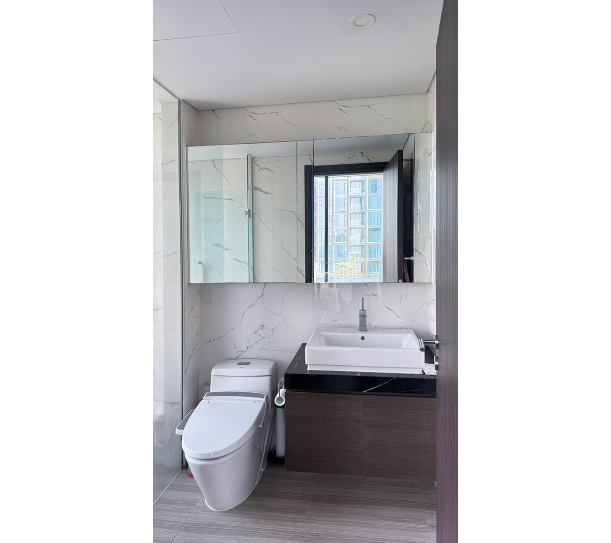 ID 2109 bathroom