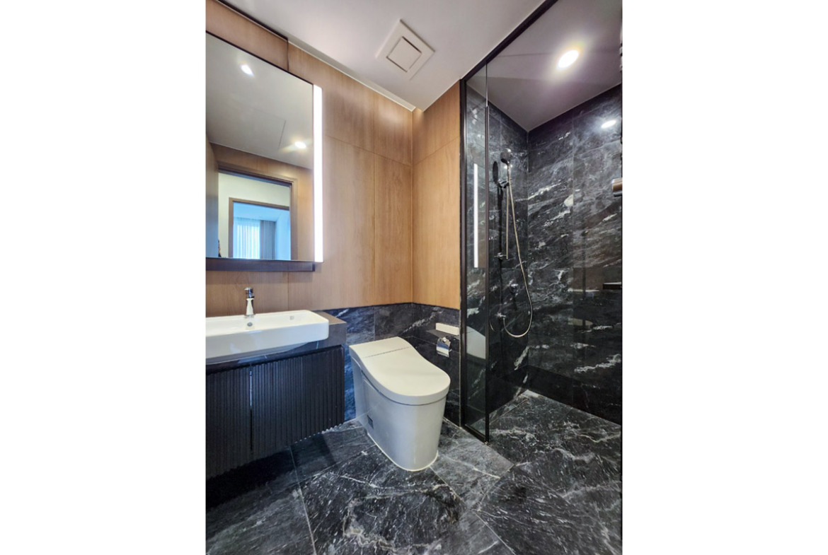 ID 2127 bathroom