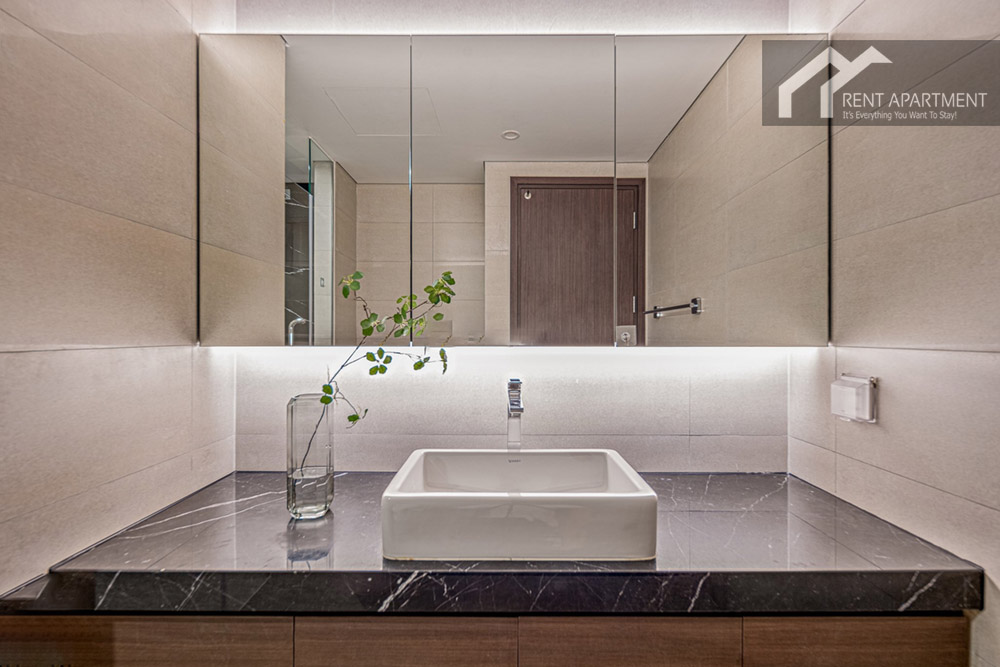 ID 2140 bathroom