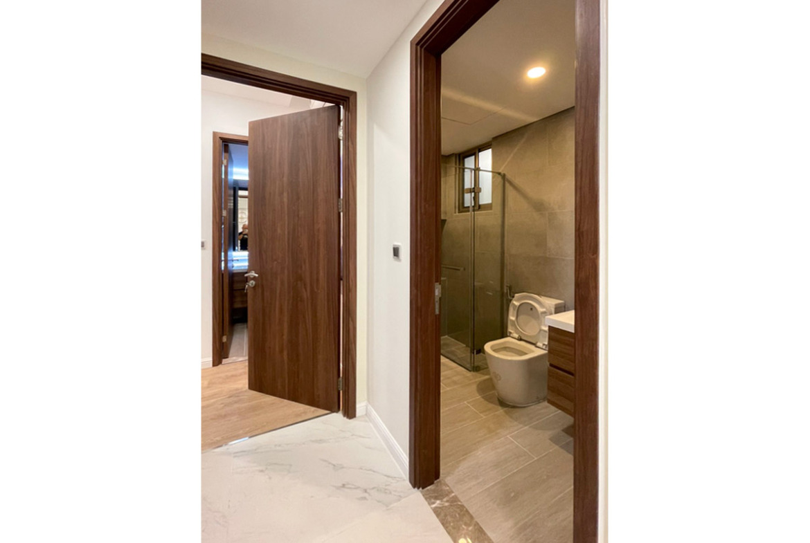 ID 2142 bathroom