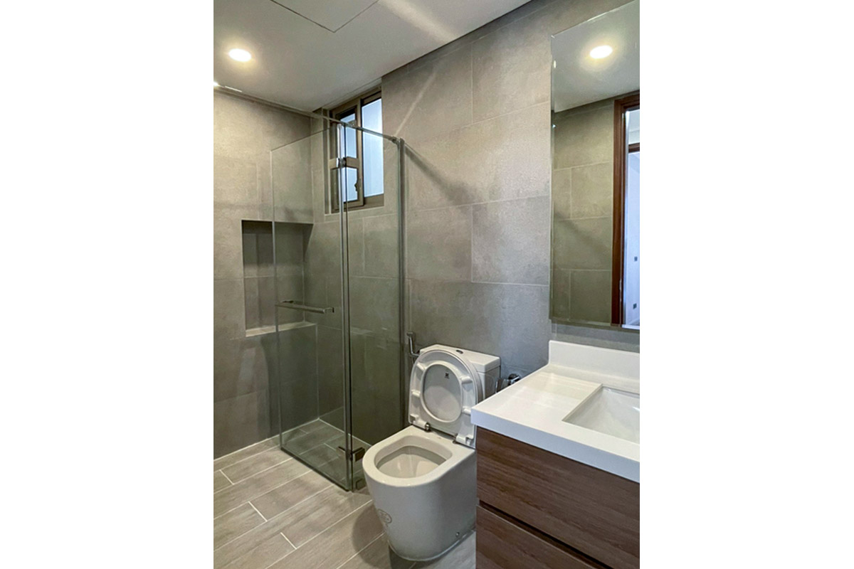 ID 2142 bathroom 2