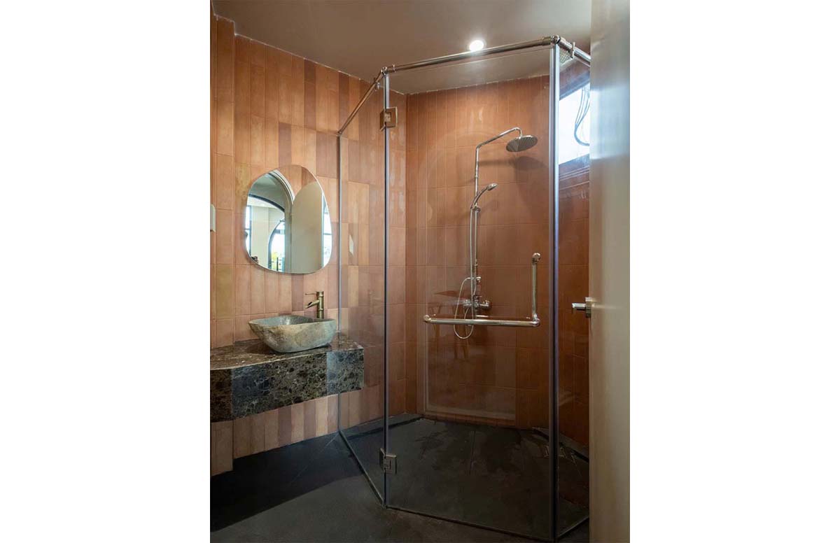 ID 2164 bathroom