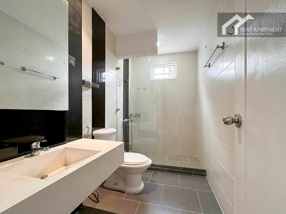 ID 2168 bathroom