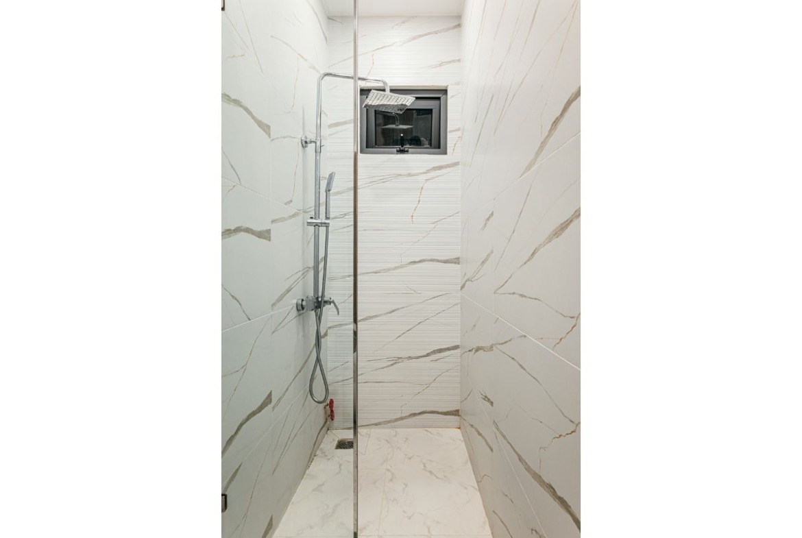 ID 2171 bathtub 2