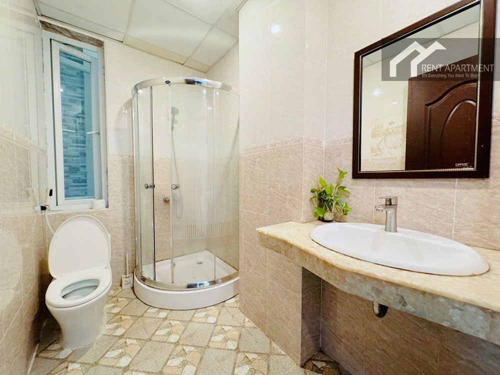 ID 2183 bathroom 2