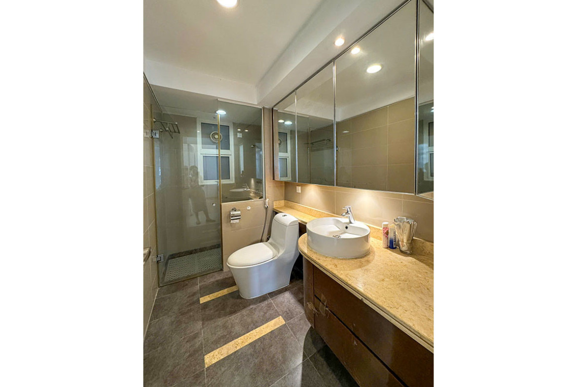 ID 2188 bathroom 2