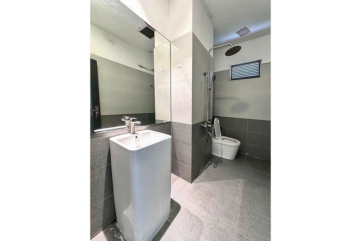 ID 2189 bathroom