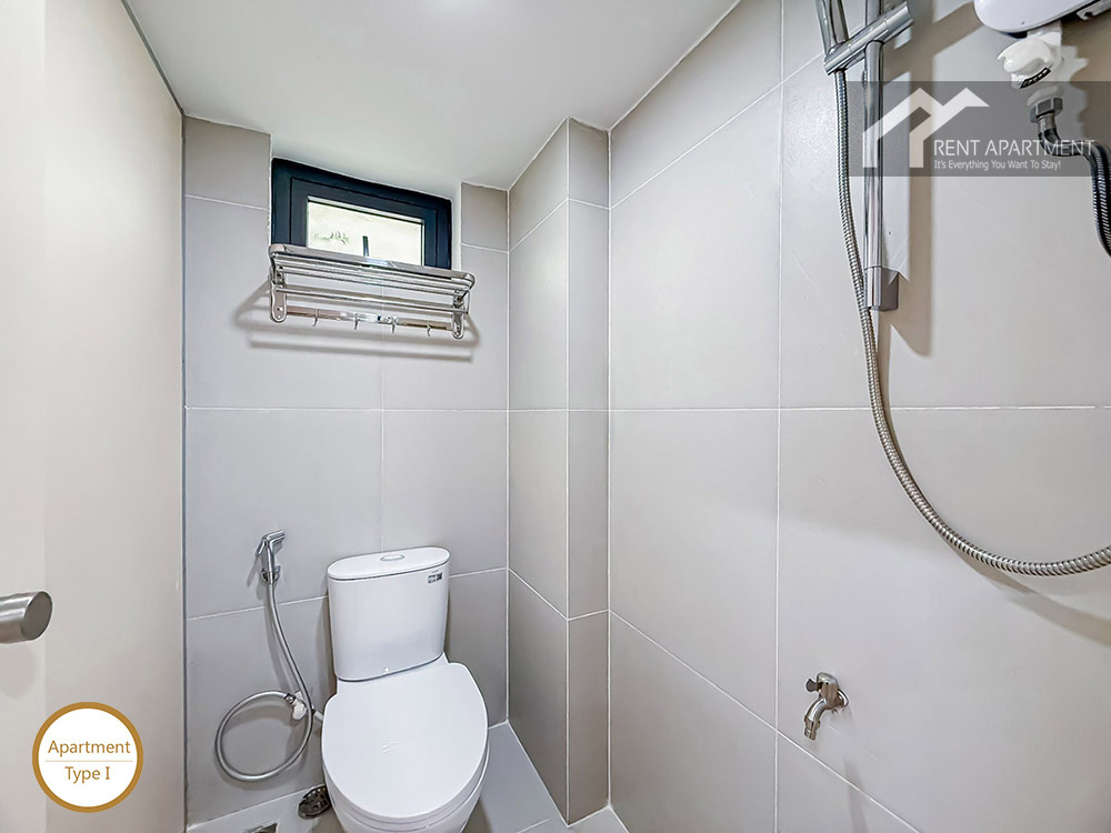 ID 2192 window bathroom