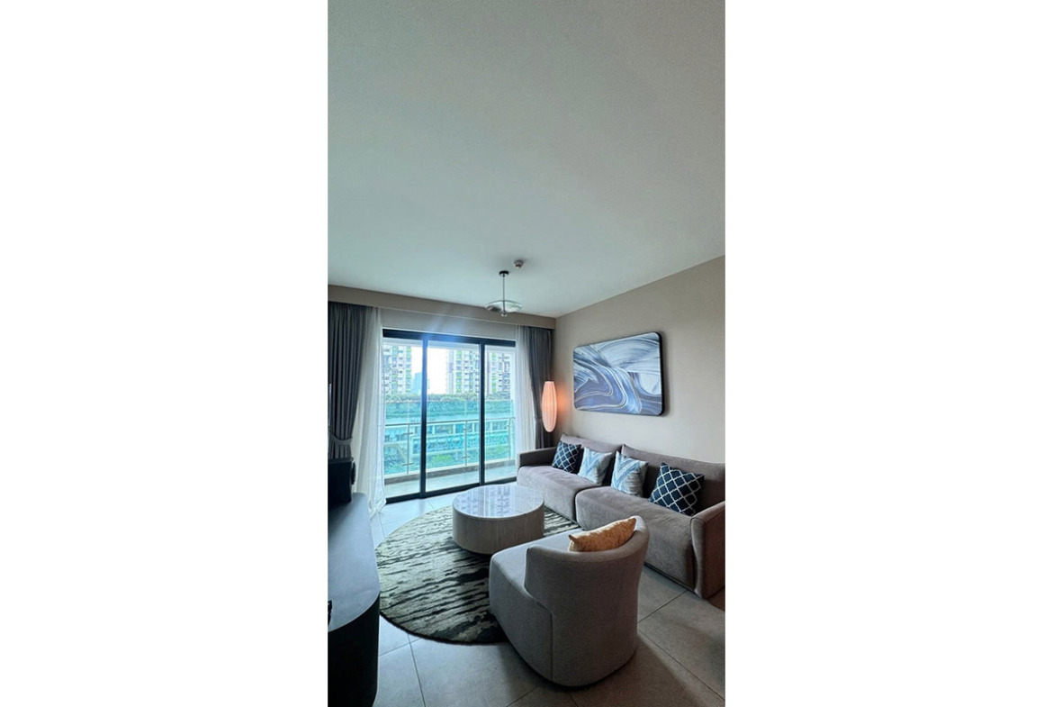 ID 2195 living space