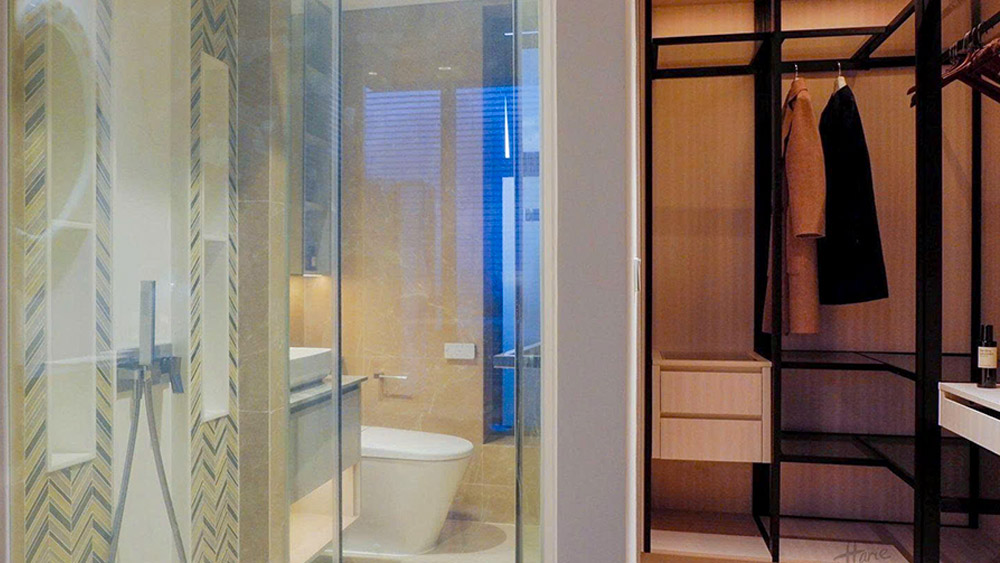 ID 2209 bathroom