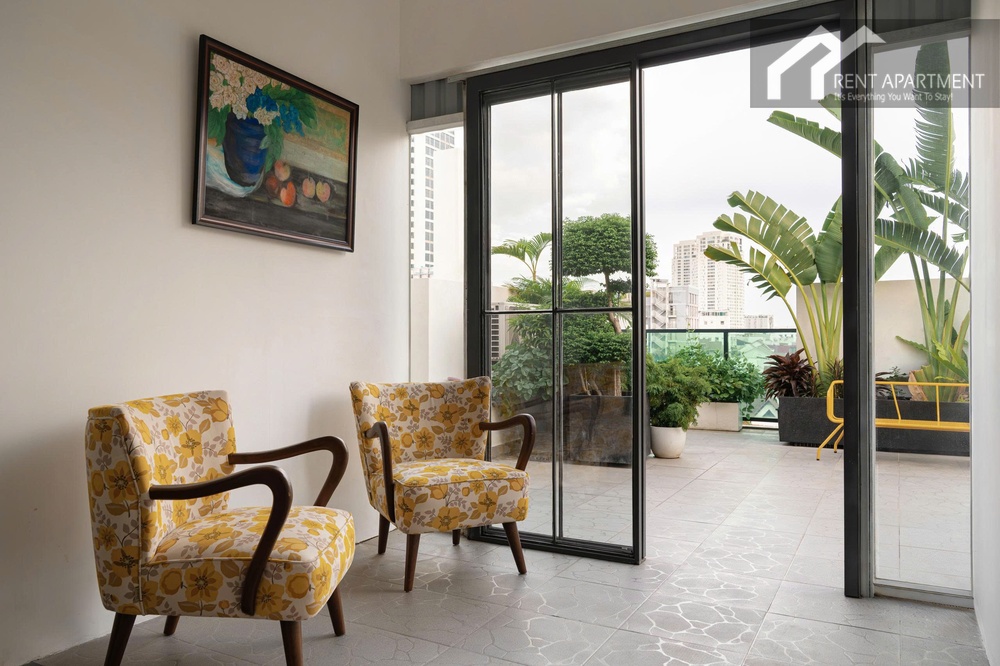ID 2219 indoor seating area by balcony