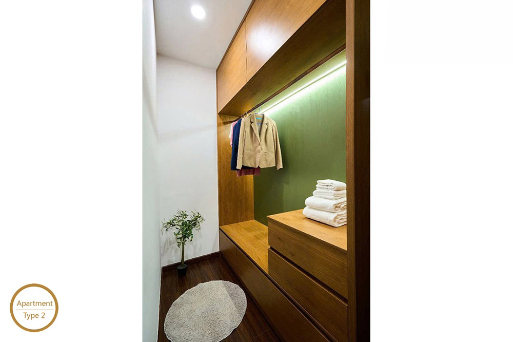 ID 2224 1br walk in wooden closet with hanging rack and shelves