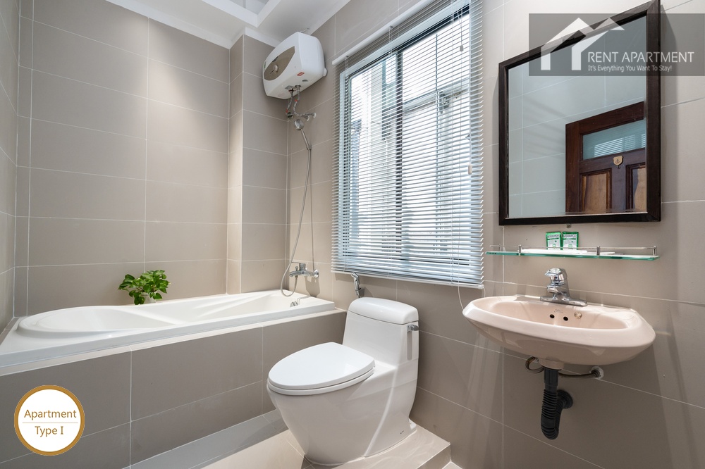 ID 2241 type 1 bathroom with bathtub
