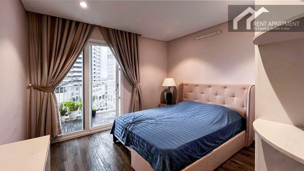 ID 2247 spacious living room with comfortable sofa and coffee table view 1