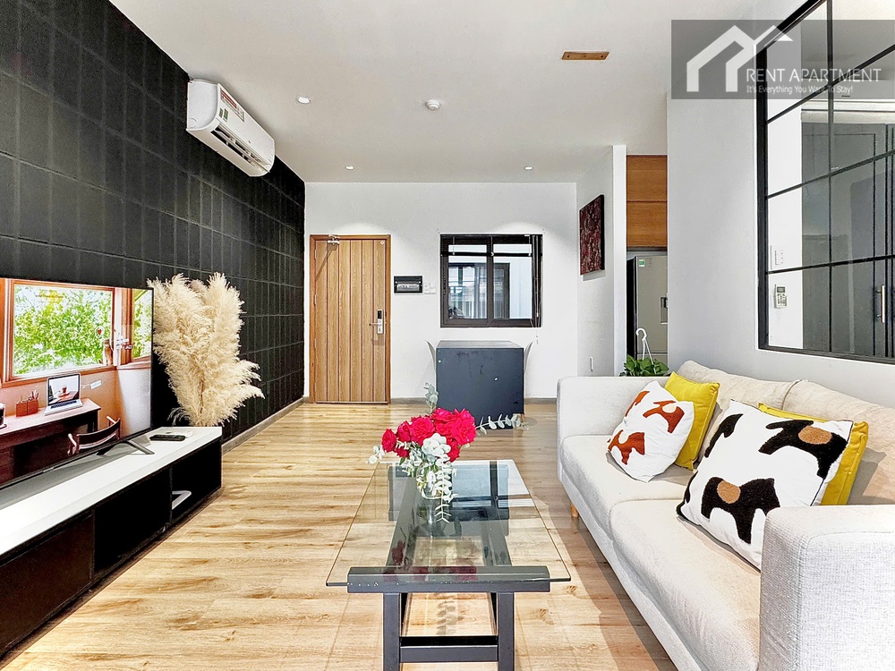 ID 2248 living room entertainment area with flat screen tv console