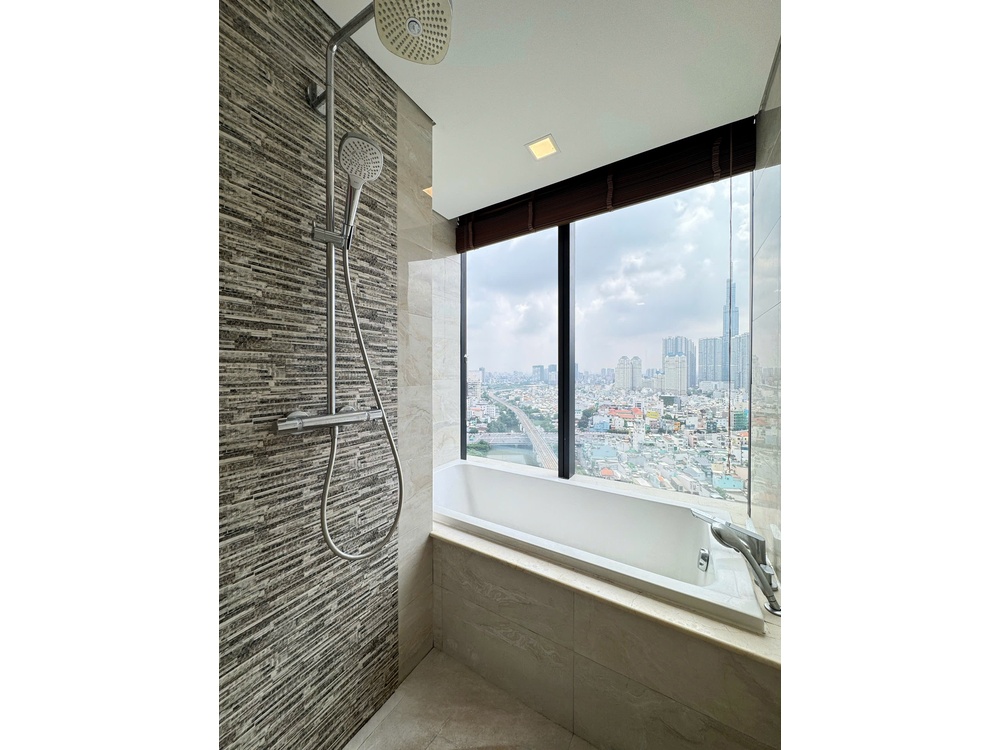 ID 2253 bathroom vanity mirror with warm led lighting