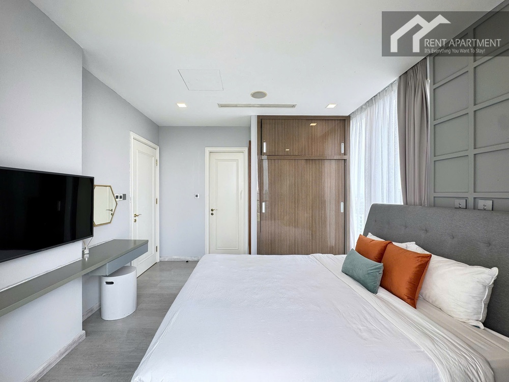 ID 2253 master bedroom with comfortable double bed and soft linen