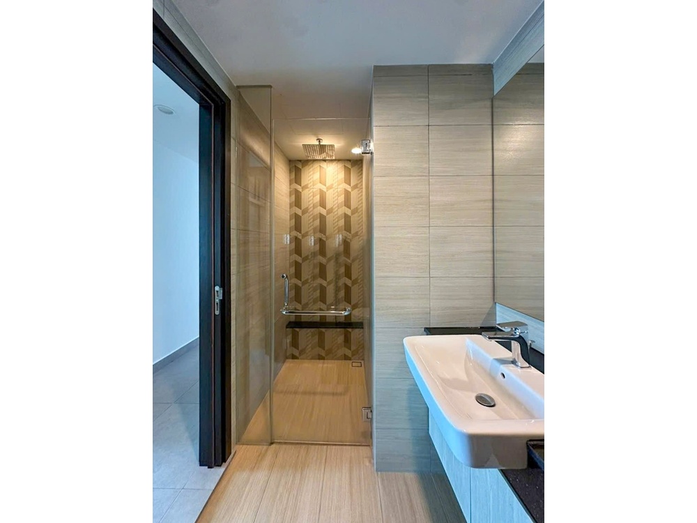 ID 2254 laundry area with washing machine and dryer