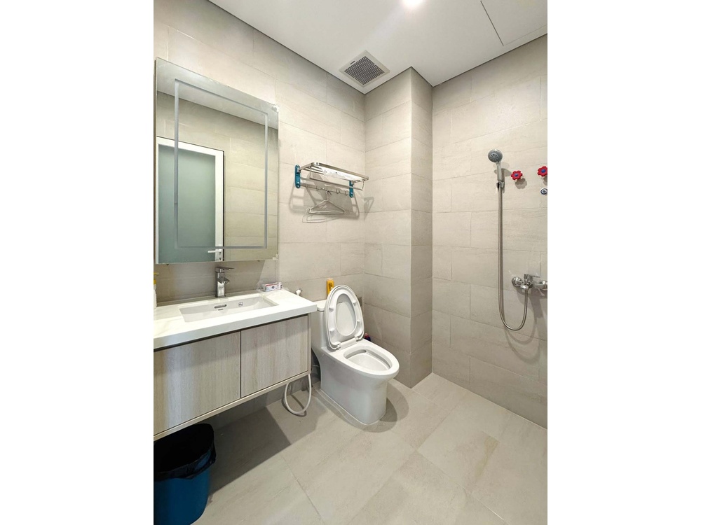 ID 2261 modern bathroom with vanity sink led mirror and toilet