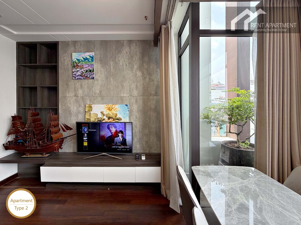 ID 2262 type 2 entertainment unit with smart tv decorative ship model and display shelves